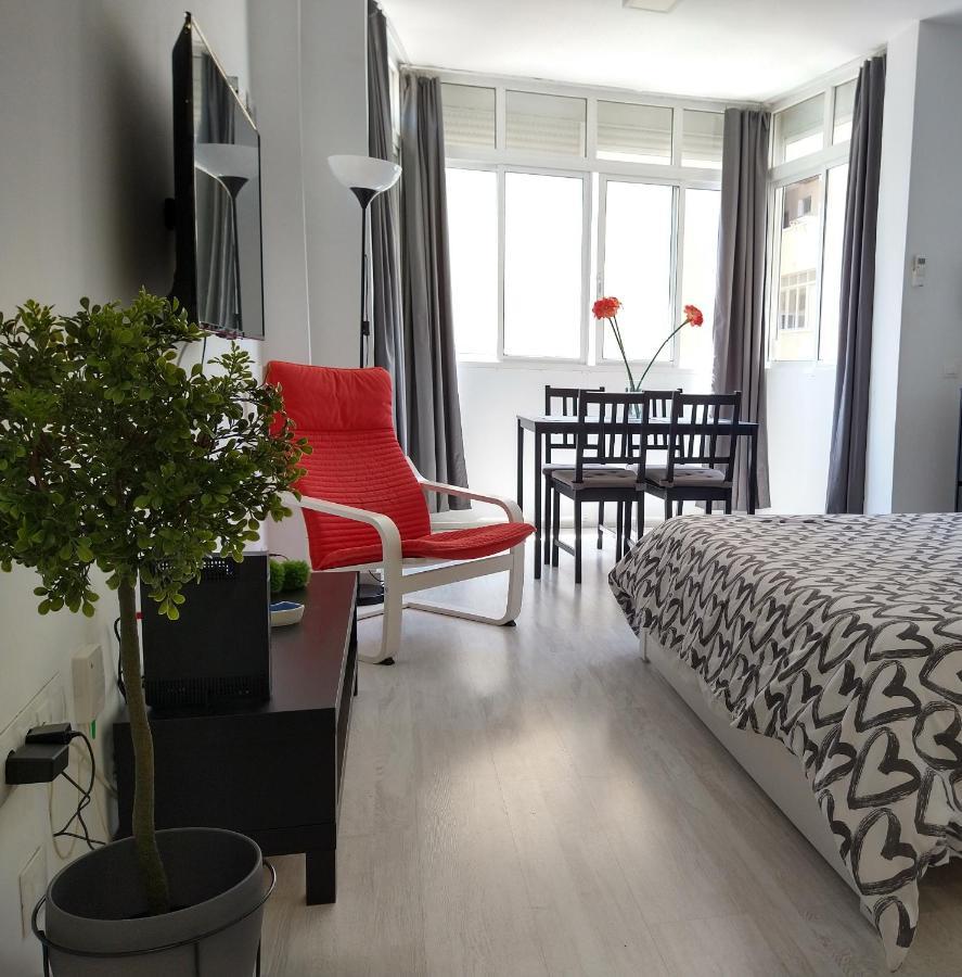 Amplio Estudio,Vista Mar Y Montana, A Pasos Del Centro Torremolinos Exterior foto